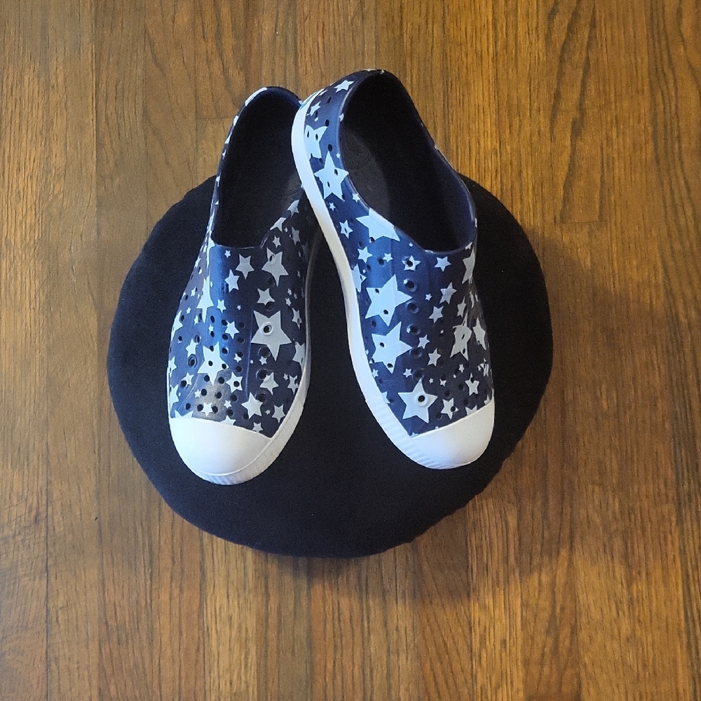Native Kids Starry Navy Slip-On Sneakers